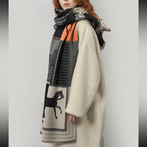 Classic Abstract Geo Horse Pattern Scarf Wrap - Picture 2 of 6